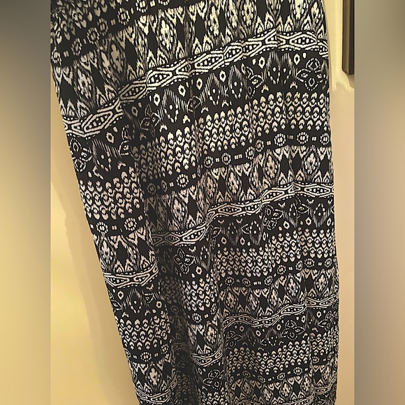 Forever 21 Maxi Dress. - Picture 5 of 10